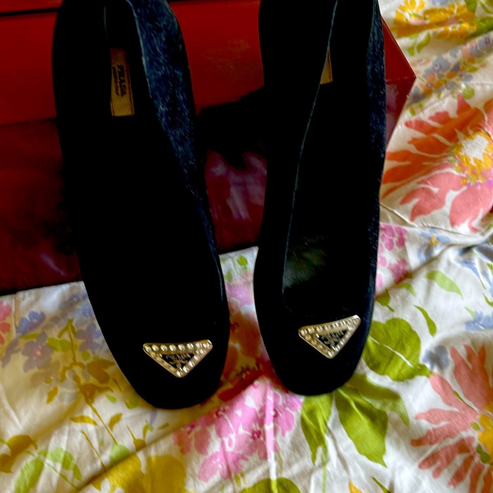 PRADA SUEDE ballet style loafer